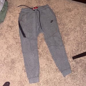 Nike tech fleece pants